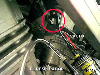 foto: conexión al vacío Honda BROS